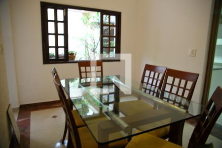 Casa à venda com 243m², 4 quartos e 3 vagasCopa