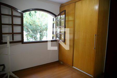Casa à venda com 243m², 4 quartos e 3 vagasSuíte 2
