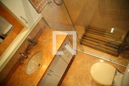 Casa à venda com 243m², 4 quartos e 3 vagasBanheiro Suíte 3