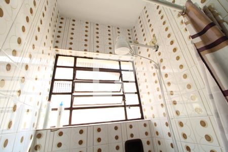 Casa à venda com 115m², 3 quartos e 2 vagasChuveiro banheiro comum