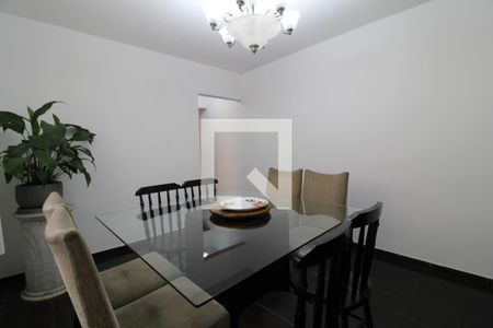 Casa à venda com 115m², 3 quartos e 2 vagasSala de jantar