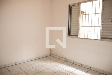 Casa à venda com 360m², 3 quartos e 4 vagas Casa à venda com 360m², 3 quartos e 4 vagasQuarto 4