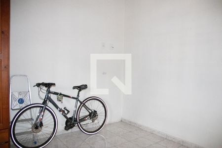 Casa à venda com 360m², 3 quartos e 4 vagas Casa à venda com 360m², 3 quartos e 4 vagasQuarto 2