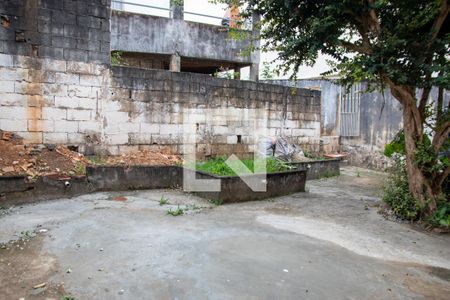 Casa à venda com 360m², 3 quartos e 4 vagas Casa à venda com 360m², 3 quartos e 4 vagasQuintal