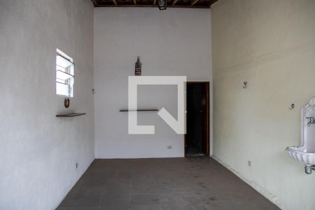 Casa à venda com 360m², 3 quartos e 4 vagas Casa à venda com 360m², 3 quartos e 4 vagasQuintal
