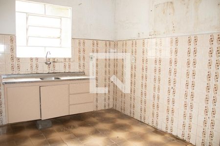 Casa à venda com 360m², 3 quartos e 4 vagas Casa à venda com 360m², 3 quartos e 4 vagasCozinha 2