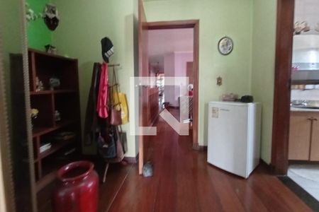 Casa à venda com 515m², 3 quartos e 2 vagas Casa à venda com 515m², 3 quartos e 2 vagasHall dos Quartos