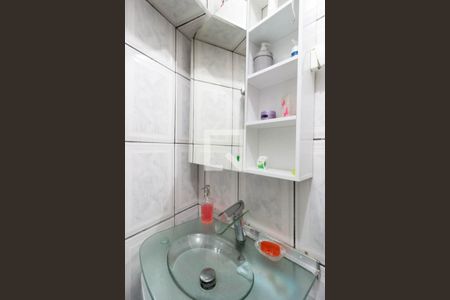 Casa à venda com 102m², 4 quartos e 1 vaga Casa à venda com 102m², 4 quartos e 1 vagaBanheiro Suíte 2