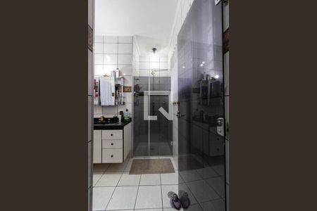 Casa à venda com 300m², 4 quartos e 3 vagas Casa à venda com 300m², 4 quartos e 3 vagasBanheiro Suíte 1