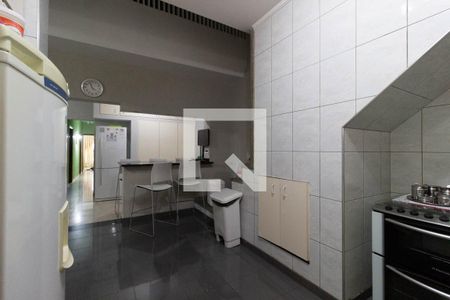 Casa à venda com 300m², 4 quartos e 3 vagas Casa à venda com 300m², 4 quartos e 3 vagasCozinha