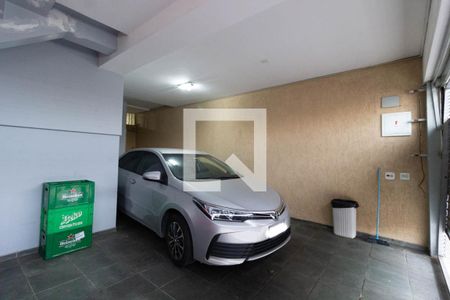 Casa à venda com 300m², 4 quartos e 3 vagas Casa à venda com 300m², 4 quartos e 3 vagasGaragem