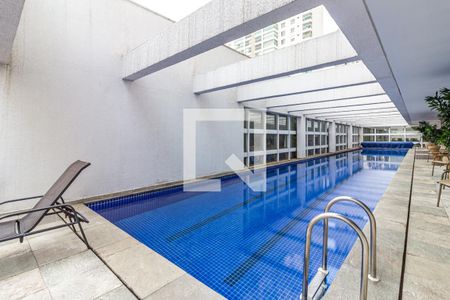 Studio à venda com 42m², 1 quarto e 1 vagaPiscina