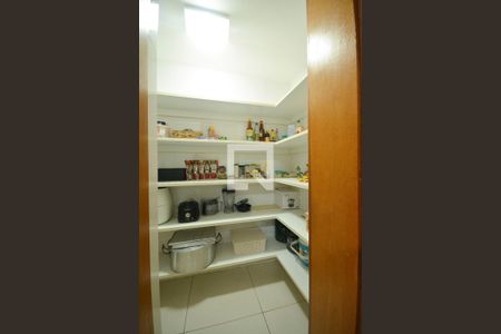 Apartamento à venda com 640m², 7 quartos e 2 vagasDespensa