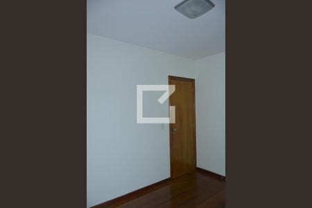 Apartamento à venda com 195m², 4 quartos e 3 vagasQuarto 2