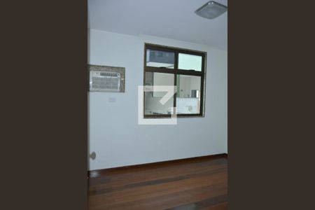 Apartamento à venda com 195m², 4 quartos e 3 vagasQuarto 2