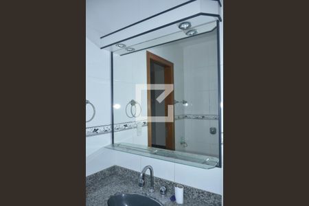 Apartamento à venda com 195m², 4 quartos e 3 vagasBanheiro da Suíte 3