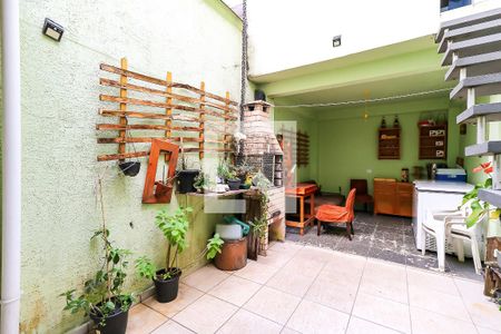 Casa à venda com 100m², 3 quartos e 1 vagaQuintal
