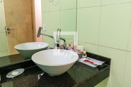 Casa à venda com 100m², 3 quartos e 1 vagaBanheiro