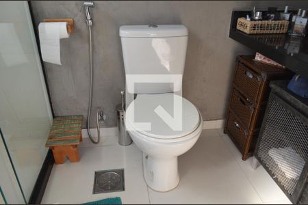 Apartamento à venda com 165m², 3 quartos e 2 vagasBanheiro da Suíte