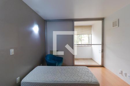 Casa para alugar com 628m², 5 quartos e 7 vagas Casa para alugar com 628m², 5 quartos e 7 vagasQuarto 02