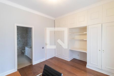 Apartamento à venda com 578m², 5 quartos e 2 vagas Apartamento à venda com 578m², 5 quartos e 2 vagasSuíte 3