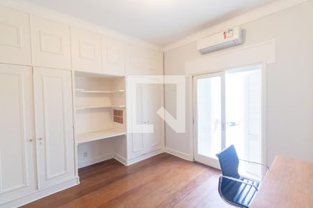 Apartamento à venda com 578m², 5 quartos e 2 vagas Apartamento à venda com 578m², 5 quartos e 2 vagasSuíte 3