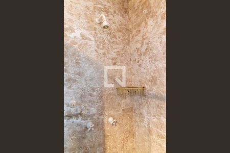 Apartamento à venda com 578m², 5 quartos e 2 vagas Apartamento à venda com 578m², 5 quartos e 2 vagasBanheiro da Suíte 2