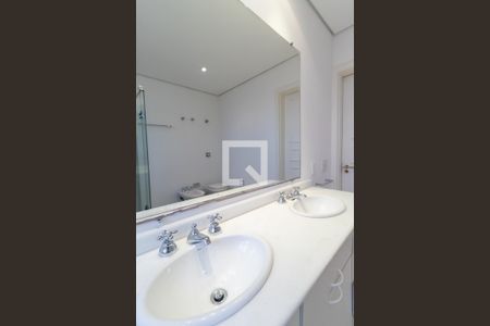 Apartamento à venda com 578m², 5 quartos e 2 vagas Apartamento à venda com 578m², 5 quartos e 2 vagasBanheiro da Suíte 3