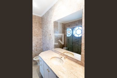 Apartamento à venda com 578m², 5 quartos e 2 vagas Apartamento à venda com 578m², 5 quartos e 2 vagasBanheiro da Suíte 2