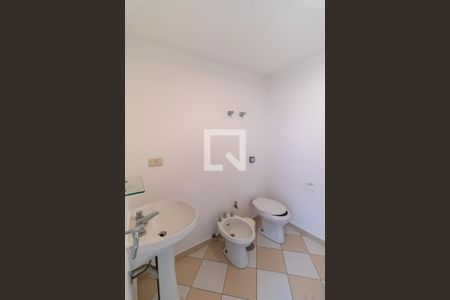 Apartamento à venda com 578m², 5 quartos e 2 vagas Apartamento à venda com 578m², 5 quartos e 2 vagasBanheiro de Serviço