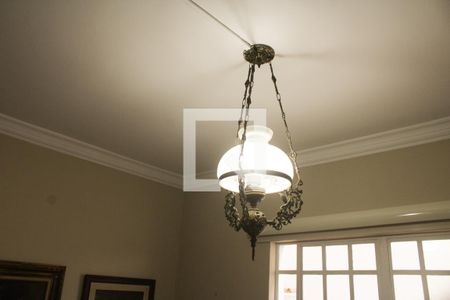 Casa à venda com 180m², 3 quartos e 2 vagas Casa à venda com 180m², 3 quartos e 2 vagasDetalhe