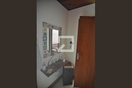 Casa à venda com 269m², 3 quartos e 5 vagasBanheiro Canadense