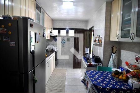 Casa à venda com 269m², 3 quartos e 5 vagasCozinha - Armários