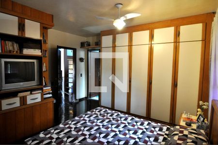 Casa à venda com 269m², 3 quartos e 5 vagasQuarto 2