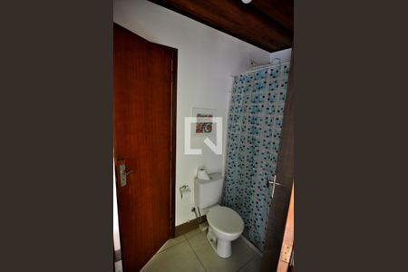 Casa à venda com 269m², 3 quartos e 5 vagasBanheiro Canadense