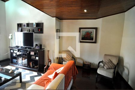 Casa à venda com 269m², 3 quartos e 5 vagasSala