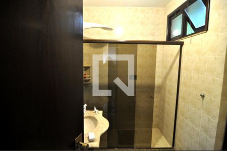 Casa à venda com 269m², 3 quartos e 5 vagasBanheiro da Suite