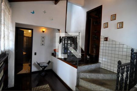 Casa à venda com 269m², 3 quartos e 5 vagasCorredor
