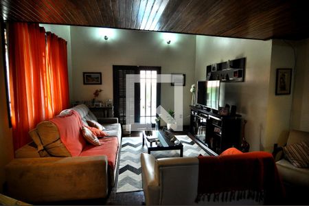 Casa à venda com 269m², 3 quartos e 5 vagasSala