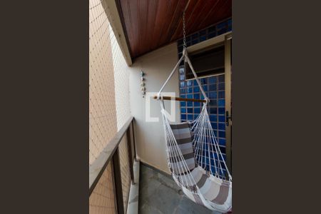 Apartamento à venda com 185m², 3 quartos e 2 vagas Apartamento à venda com 185m², 3 quartos e 2 vagasSacada