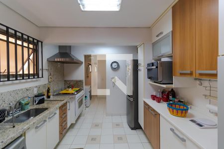 Apartamento à venda com 185m², 3 quartos e 2 vagas Apartamento à venda com 185m², 3 quartos e 2 vagasCozinha