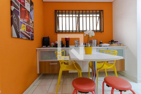 Apartamento à venda com 185m², 3 quartos e 2 vagas Apartamento à venda com 185m², 3 quartos e 2 vagasCozinhaCozinha