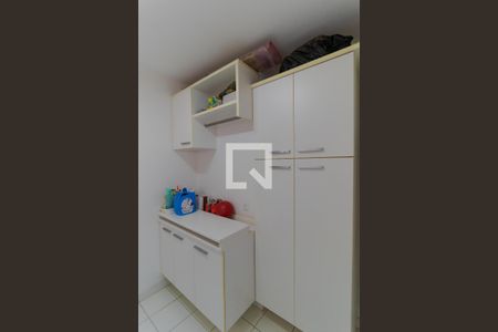 Apartamento à venda com 185m², 3 quartos e 2 vagas Apartamento à venda com 185m², 3 quartos e 2 vagasÁrea de Serviço