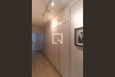 Apartamento à venda com 185m², 3 quartos e 2 vagas Apartamento à venda com 185m², 3 quartos e 2 vagasCorredor