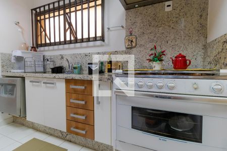 Apartamento à venda com 185m², 3 quartos e 2 vagas Apartamento à venda com 185m², 3 quartos e 2 vagasCozinha