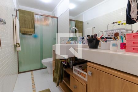 Apartamento à venda com 185m², 3 quartos e 2 vagas Apartamento à venda com 185m², 3 quartos e 2 vagasBanheiro da Suíte