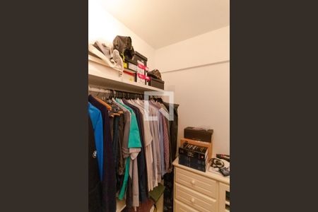 Apartamento à venda com 185m², 3 quartos e 2 vagas Apartamento à venda com 185m², 3 quartos e 2 vagasCloset da Suíte