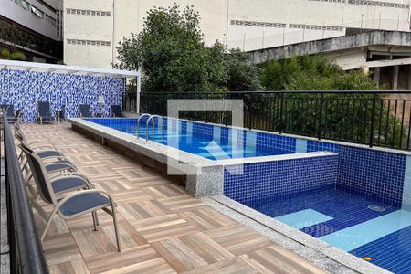 Apartamento à venda com 60m², 2 quartos e 1 vagaPiscina