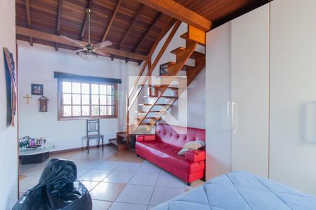 Casa à venda com 385m², 5 quartos e 9 vagas Casa à venda com 385m², 5 quartos e 9 vagasQuarto 4