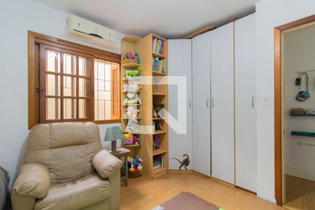 Casa à venda com 385m², 5 quartos e 9 vagas Casa à venda com 385m², 5 quartos e 9 vagasQuarto 2